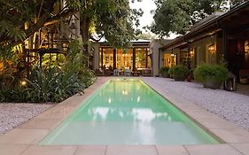 La Alondra, Casa de huéspedes